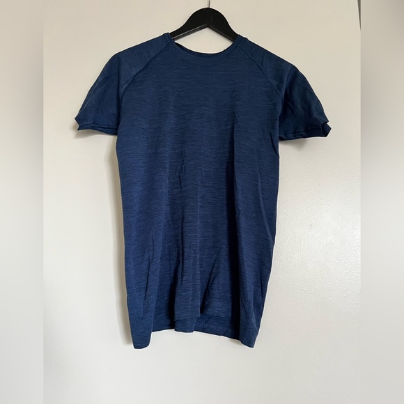 Alphalete men’s Hero T in true navy. Brand new, never worn. - Picture 2 of 2